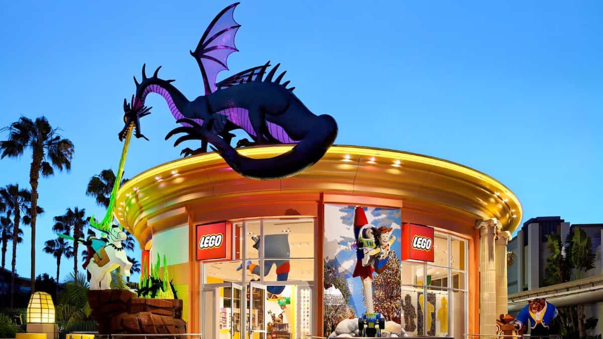 Frozen Is Replacing a Toy Story Land: What the New Theme Park Area Could Look Like