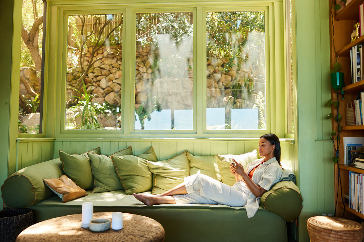 AI vs. Endless Moodboards: The New Tools That Can Actually Design Your Rooms for You