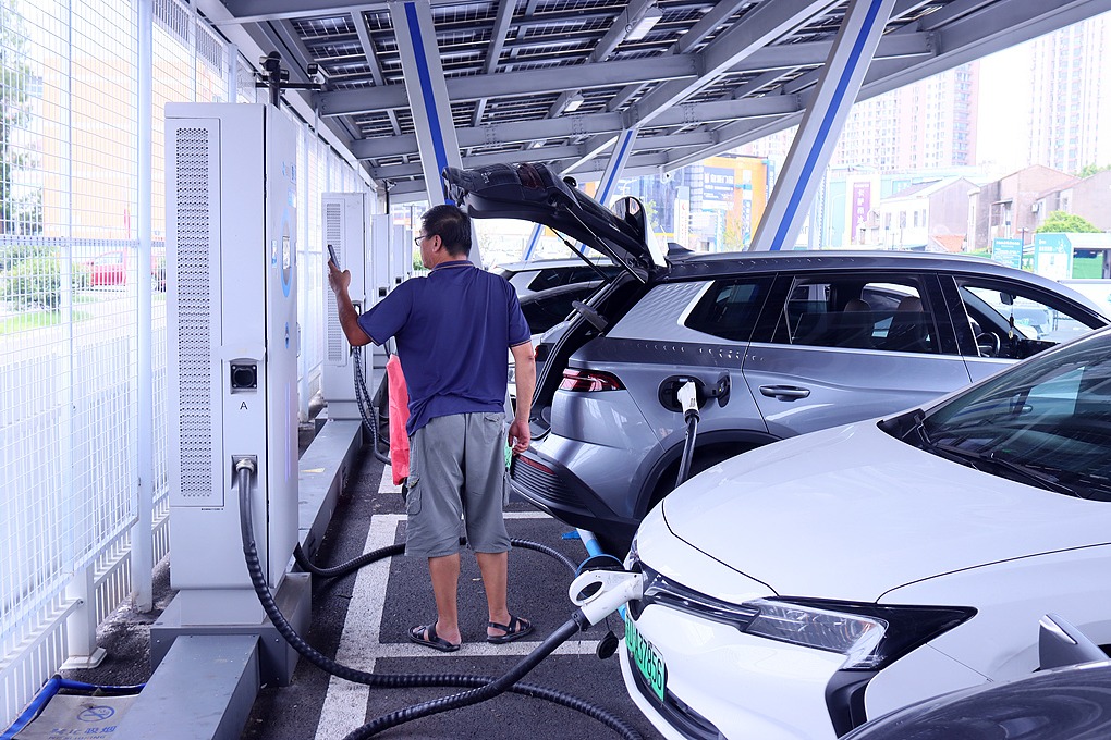 How China’s EV Makers Are Going Global: Tech Edge, Export Push and Rising Competition
