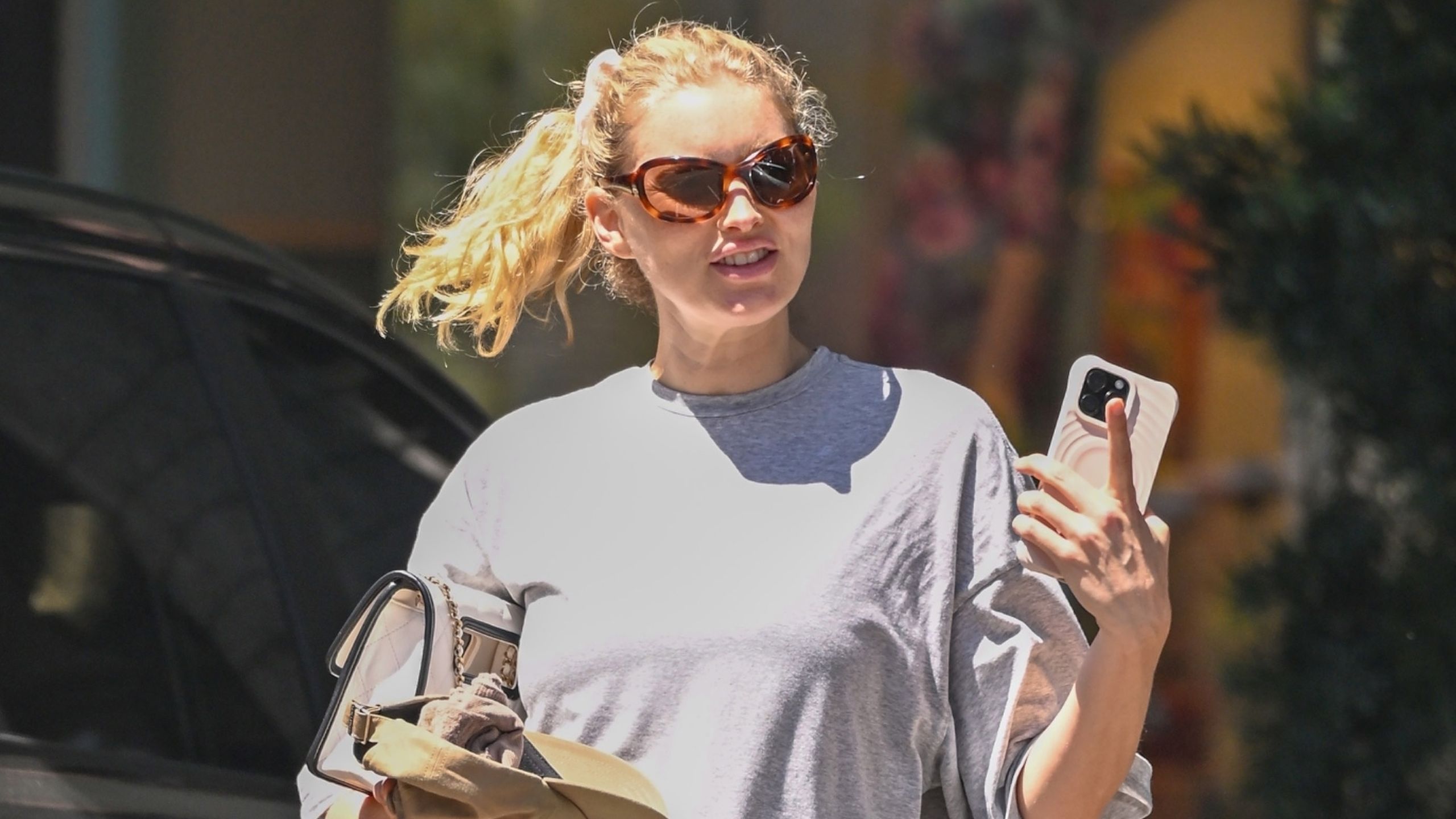 Leggings and Sneakers, But Make It Celebrity: Off-Duty Outfit Formulas You Can Copy All Year