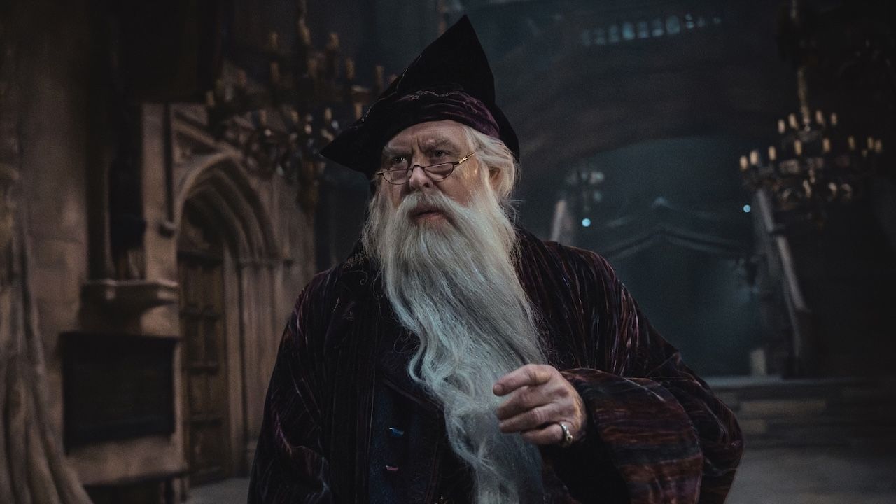 John Lithgow’s Lost Dumbledore: The Hilarious Beard Mishaps Behind the Harry Potter Role That Never Was