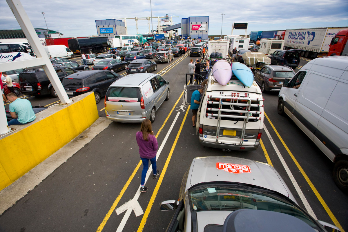 New Border Rules, Longer Queues: What the EES and ETIAS Changes Mean for Your Next Europe Trip