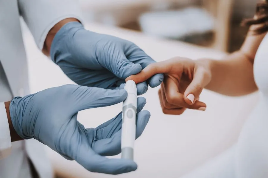Keto vs Low‑Glycemic: Which Science‑Backed Diet Actually Helps With Weight Loss and Type 2 Diabetes?