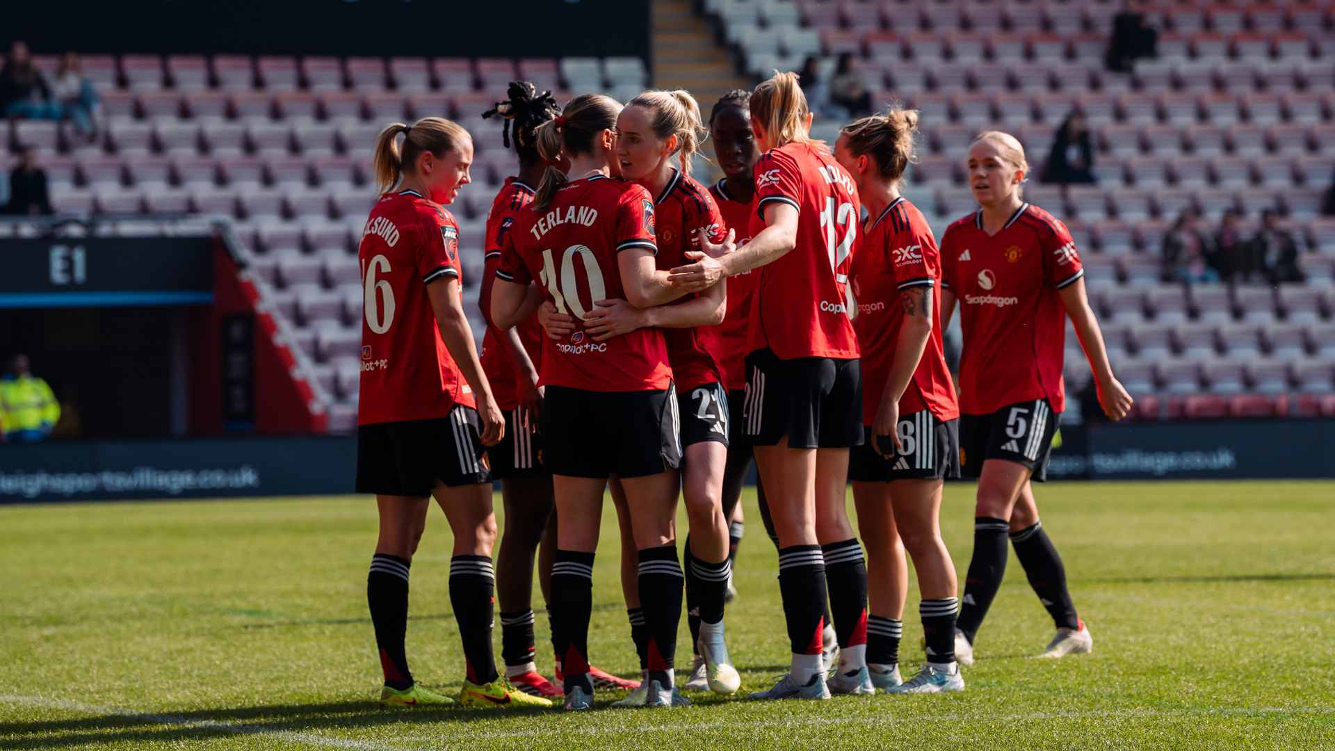 From Watchability Rankings to Title Races: Why Some Football Matches Feel Like Must-See Live TV