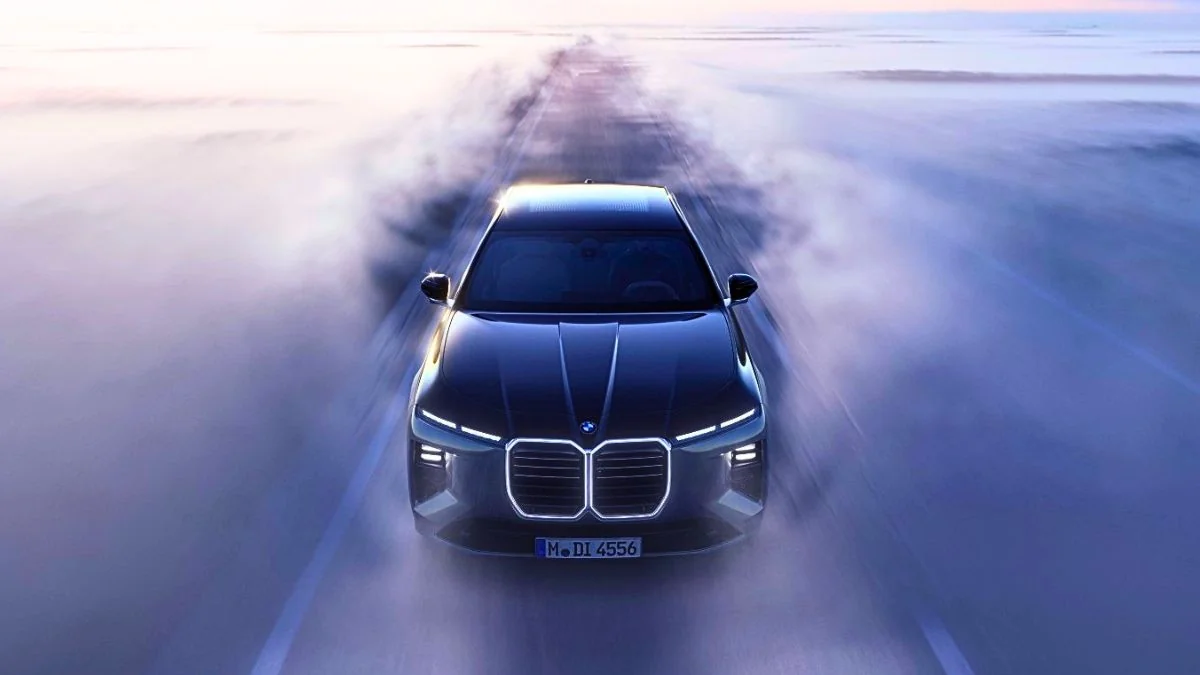 New BMW 7 Series Revealed: Bold Design, Bigger Tech and a 720 km EV Option
