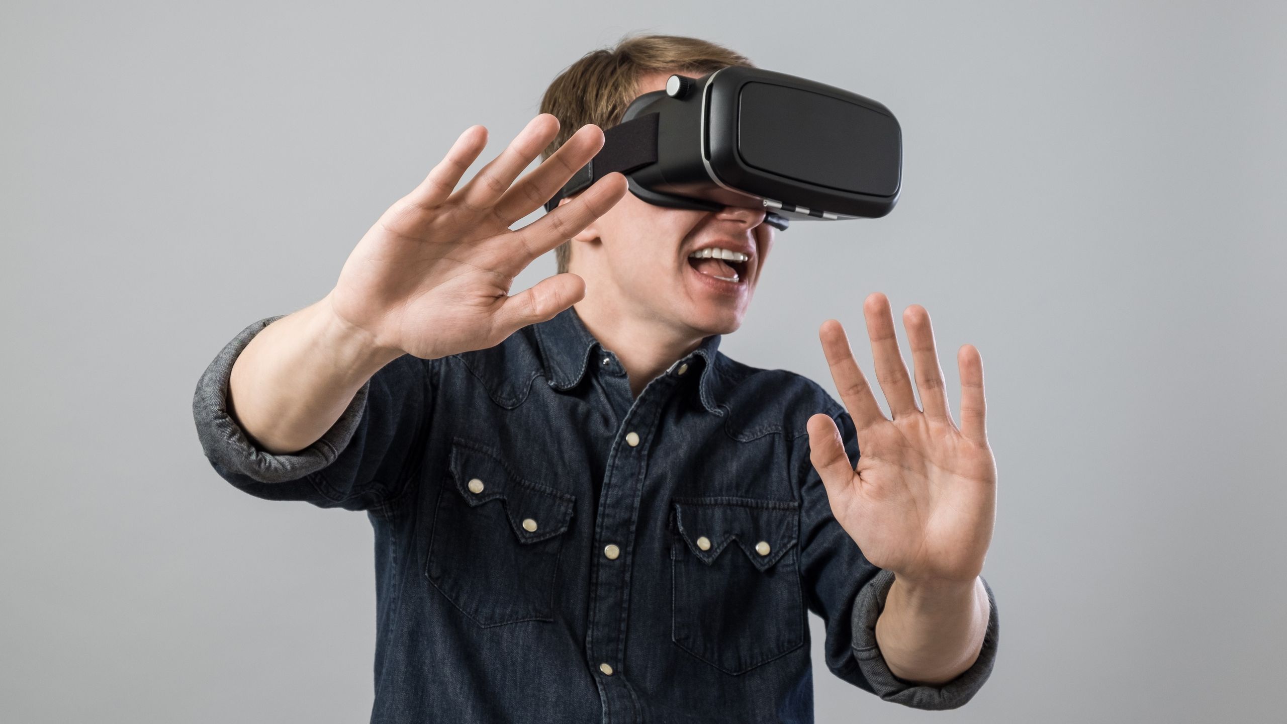 From Desk to 171‑Inch Screen: How XR and In‑Car VR Could Transform PC Gaming
