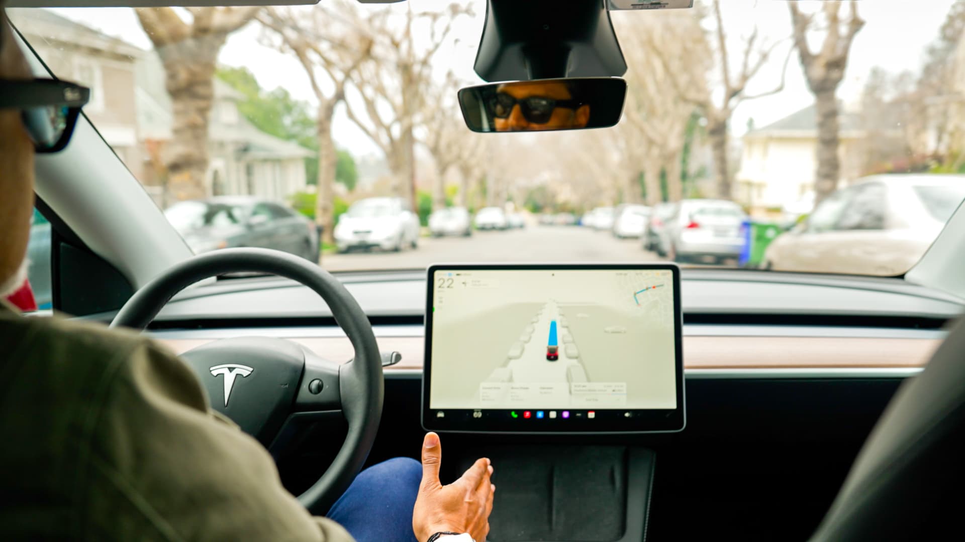 Buying a Tesla? How Insurance Costs and Robotaxi Plans Could Change the Math