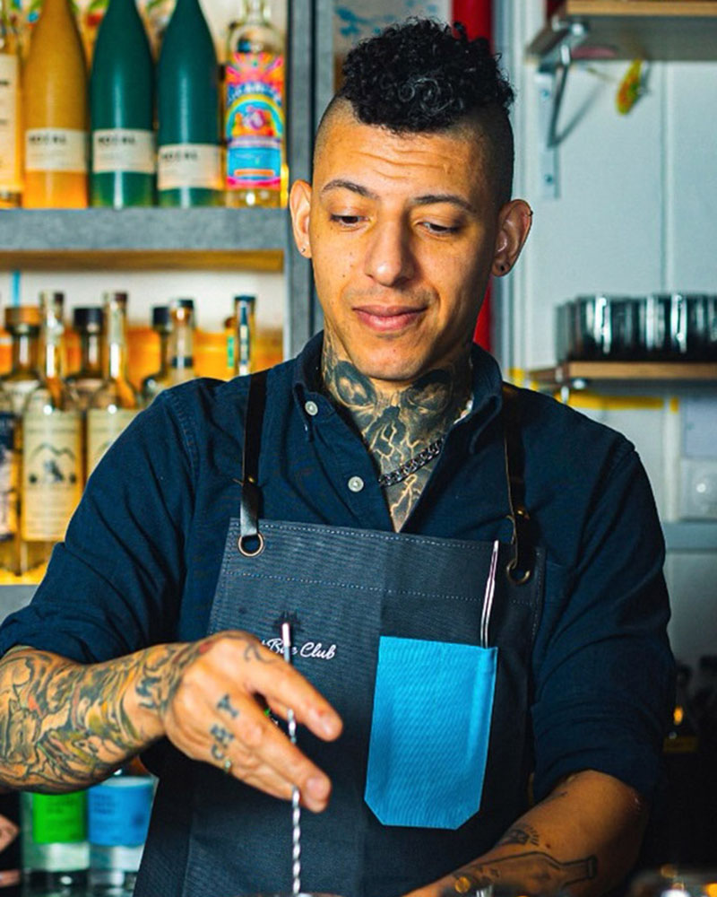 Four Crowd-Pleasing Cocktails Every Home Bartender Should Learn
