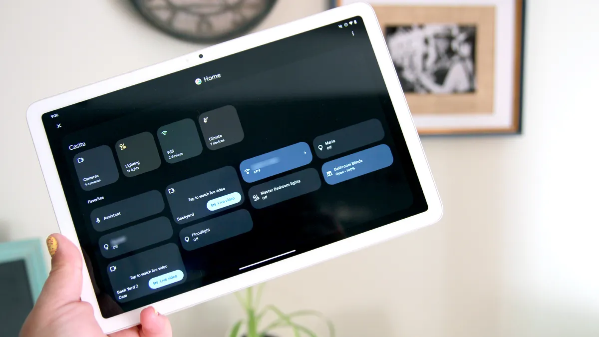Don’t Buy a New Smart Display Yet: Turn an Old Tablet into a Smart Home Control Panel