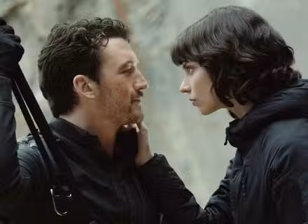 When Love Gets Scary: How Queer Horror Romance Is Becoming the Genre’s Boldest New Twist