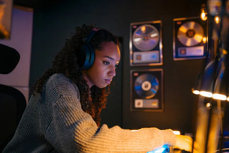 Wired vs Wireless Headphones in 2026: When Bluetooth Is Good Enough for Serious Listening