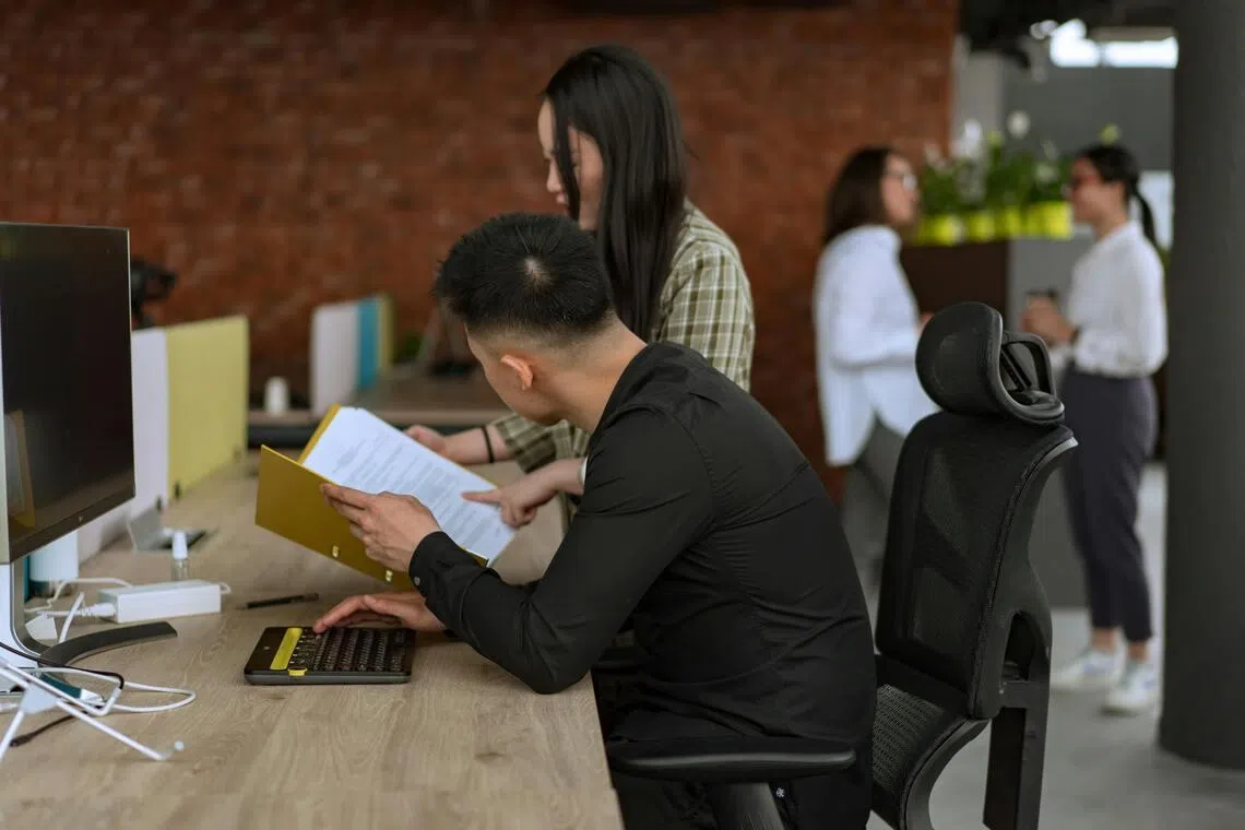 AI Makes You Faster, But More Fried: Inside the New Productivity–Burnout Paradox