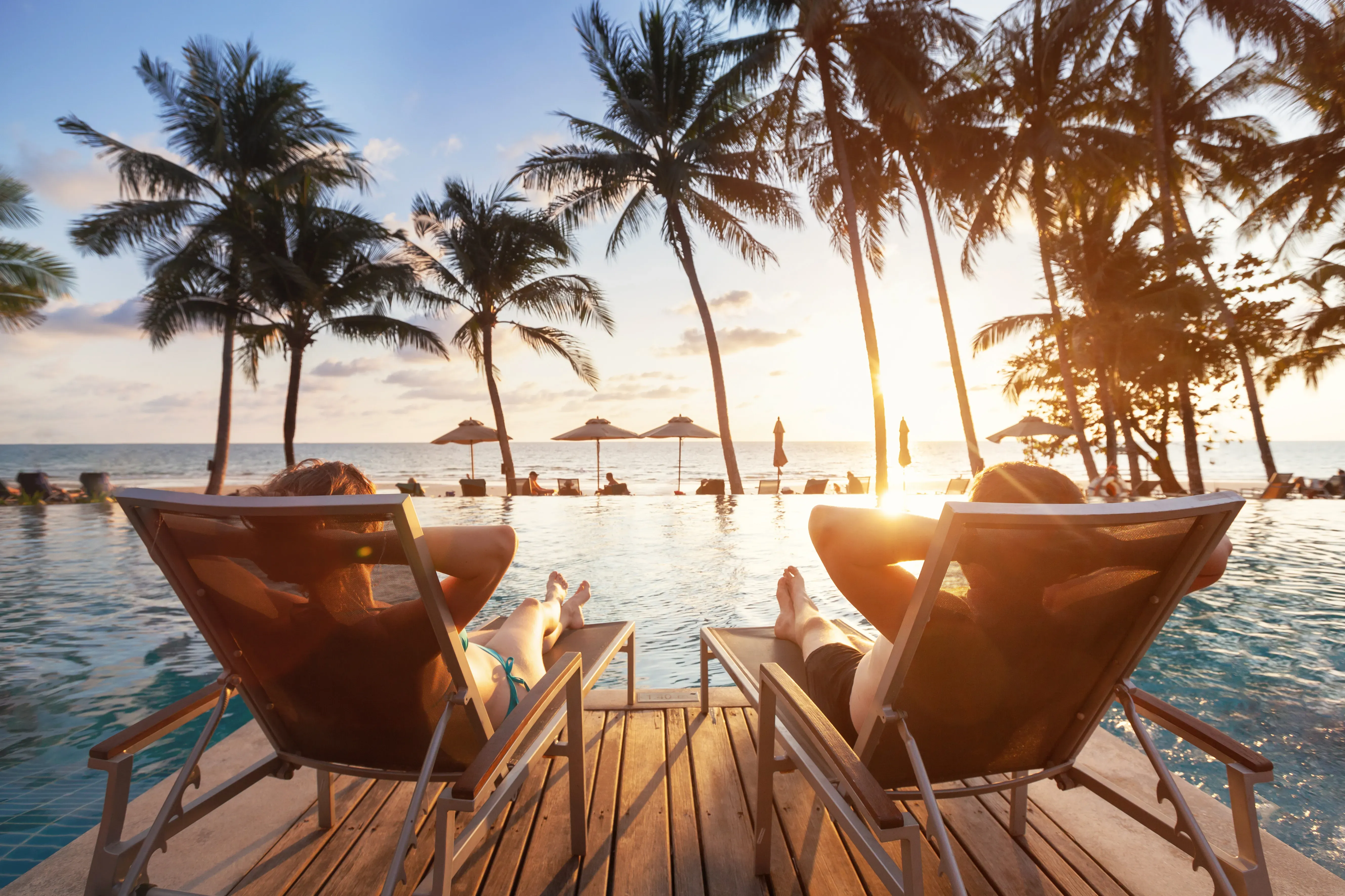 How to Book Five‑Star Hotels for Three‑Star Prices: Tactics Travel Insiders Actually Use