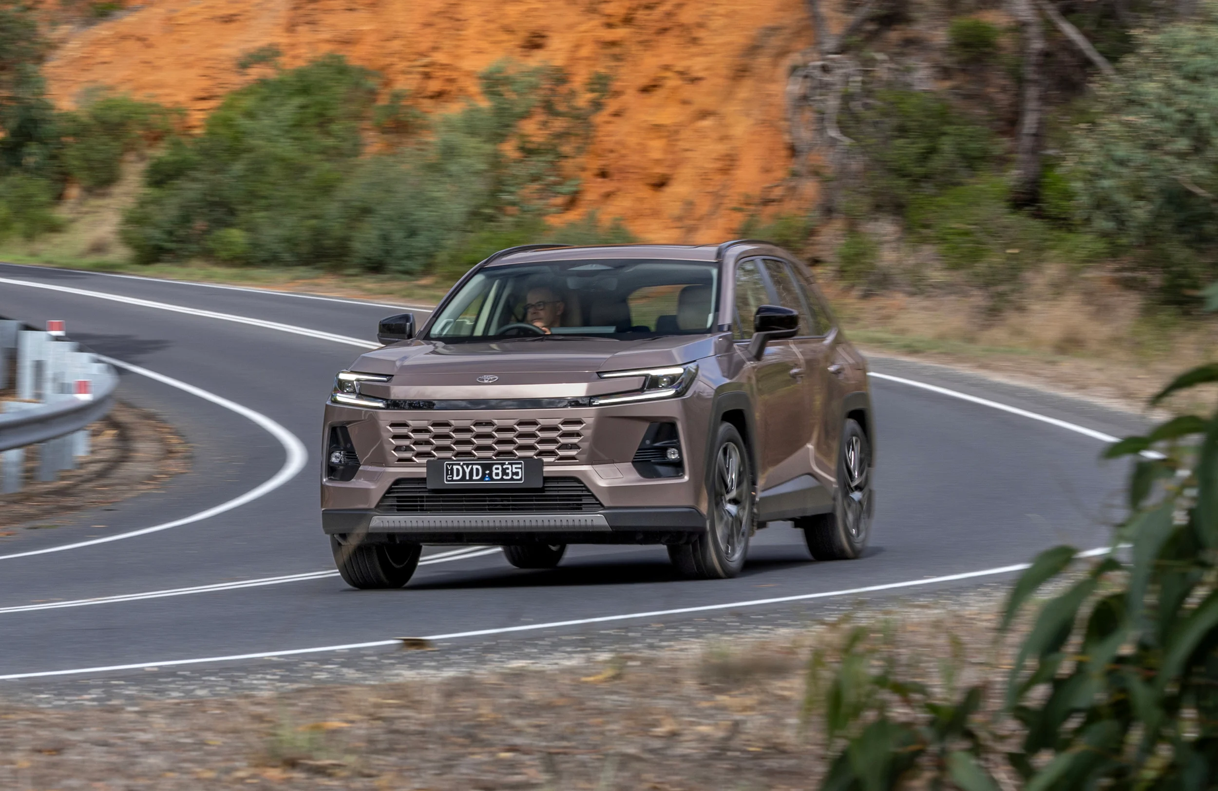 Toyota RAV4 vs RAV4 Hybrid: Is the World’s Favourite SUV Still the Benchmark?