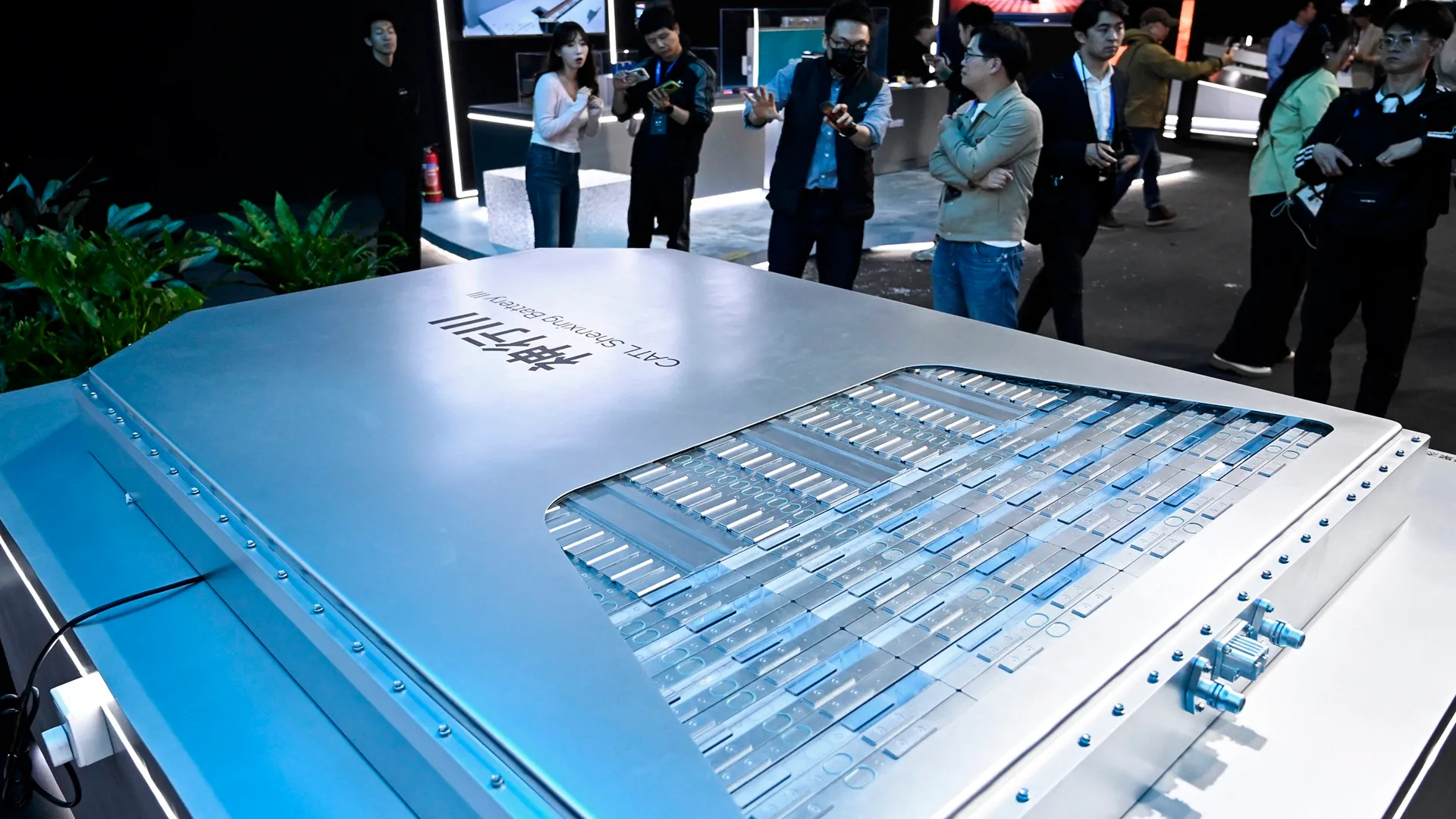621 Miles And Six‑Minute Top‑Ups: How CATL’s New Batteries Are Rewriting EV Range And Charging