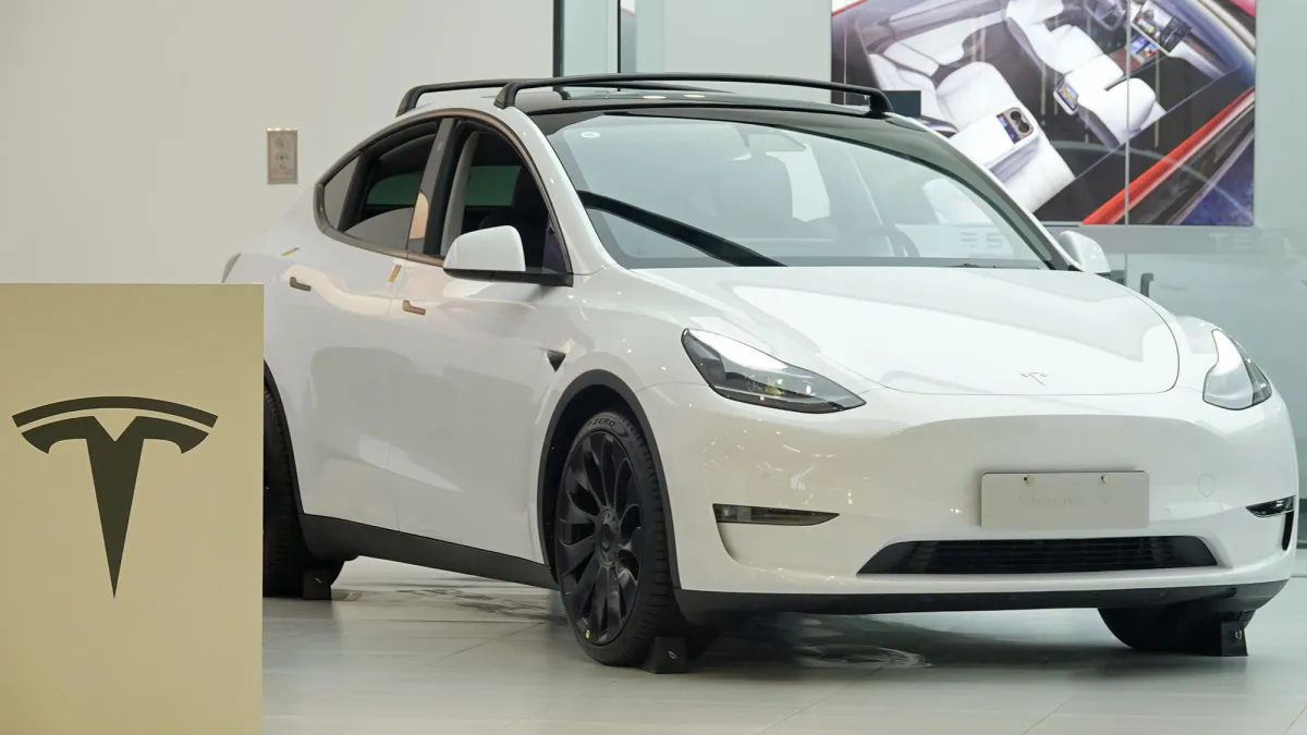 Robotaxis, Grid Strain and $5 Trillion Hype: Is Our Infrastructure Ready for the Self‑Driving EV Era?