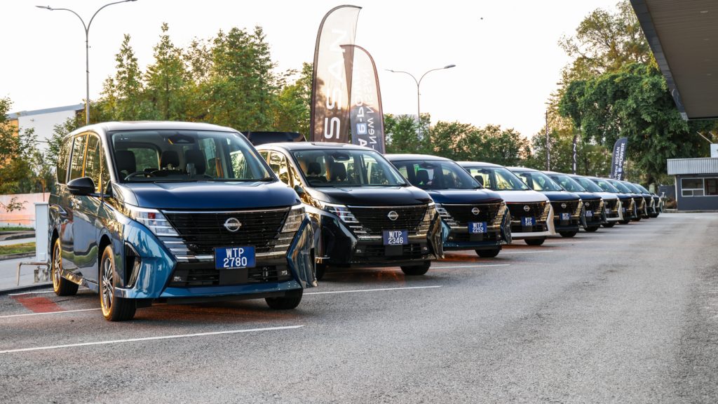 Family EV People-Movers Are Finally Here: Nissan Serena e-POWER vs Hyundai Staria Limousine