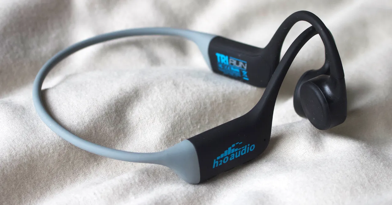 Hooked Headphones Are Having a Moment: Are Ear Hooks and Heart-Rate Tracking Worth It for Everyday Workouts?