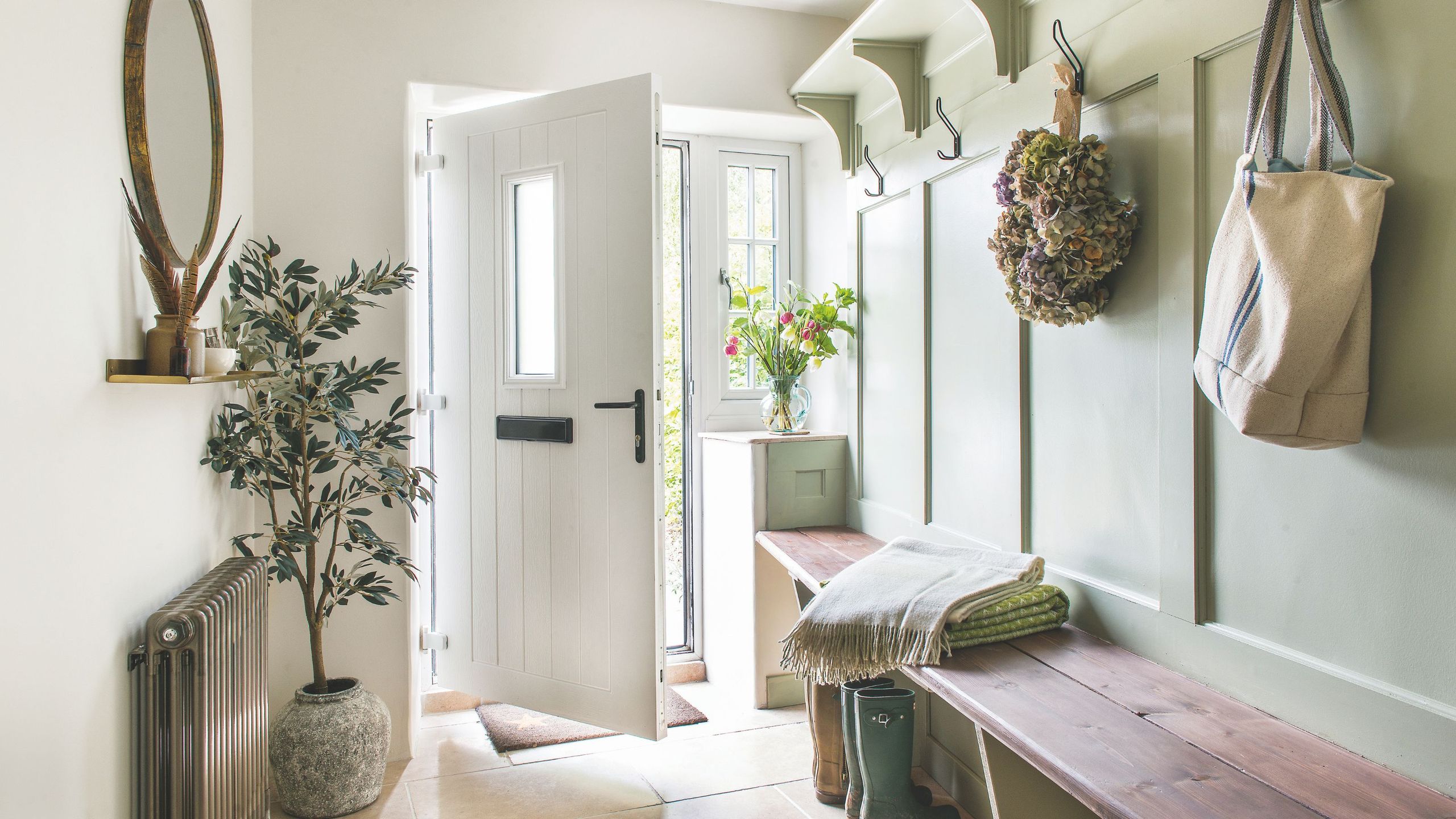 Why Your Front Door and Entryway Feel Unwelcoming — And How Designers Quietly Fix Them