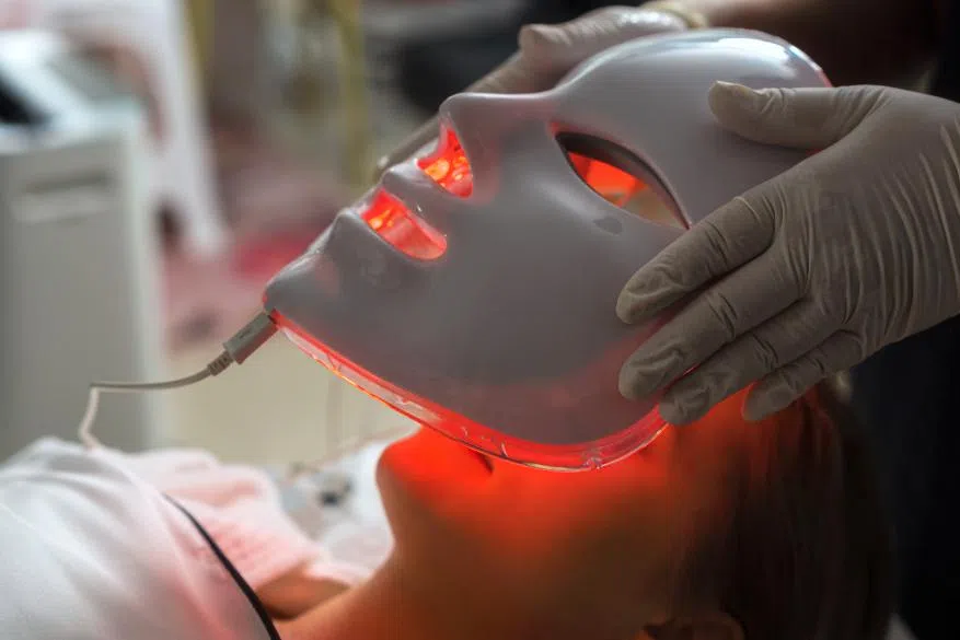 LED Face Masks for Acne and Glow: Dermatologist-Backed Guide to Results