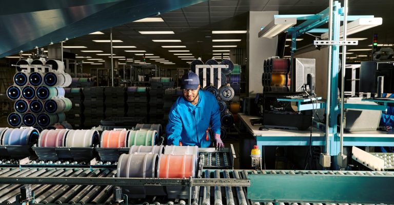 Fiber Optic Manufacturing Surge Powers the Next Wave of AI Data Centers