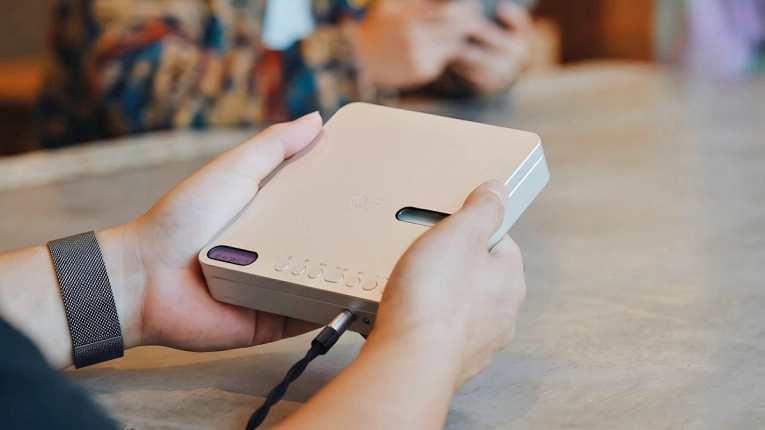 Portable CD Players Are Making a Comeback: Inside the Shanling EC Play