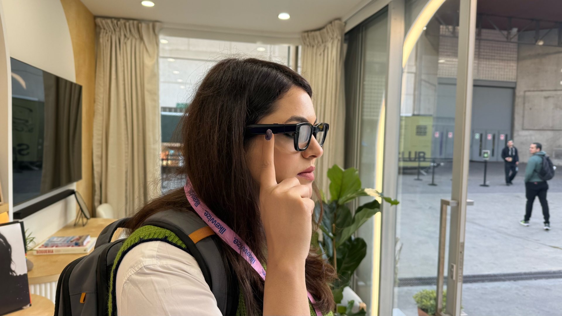 Samsung Galaxy Glasses Are Near: Android XR, On-Device AI, and a New Battle for Your Face