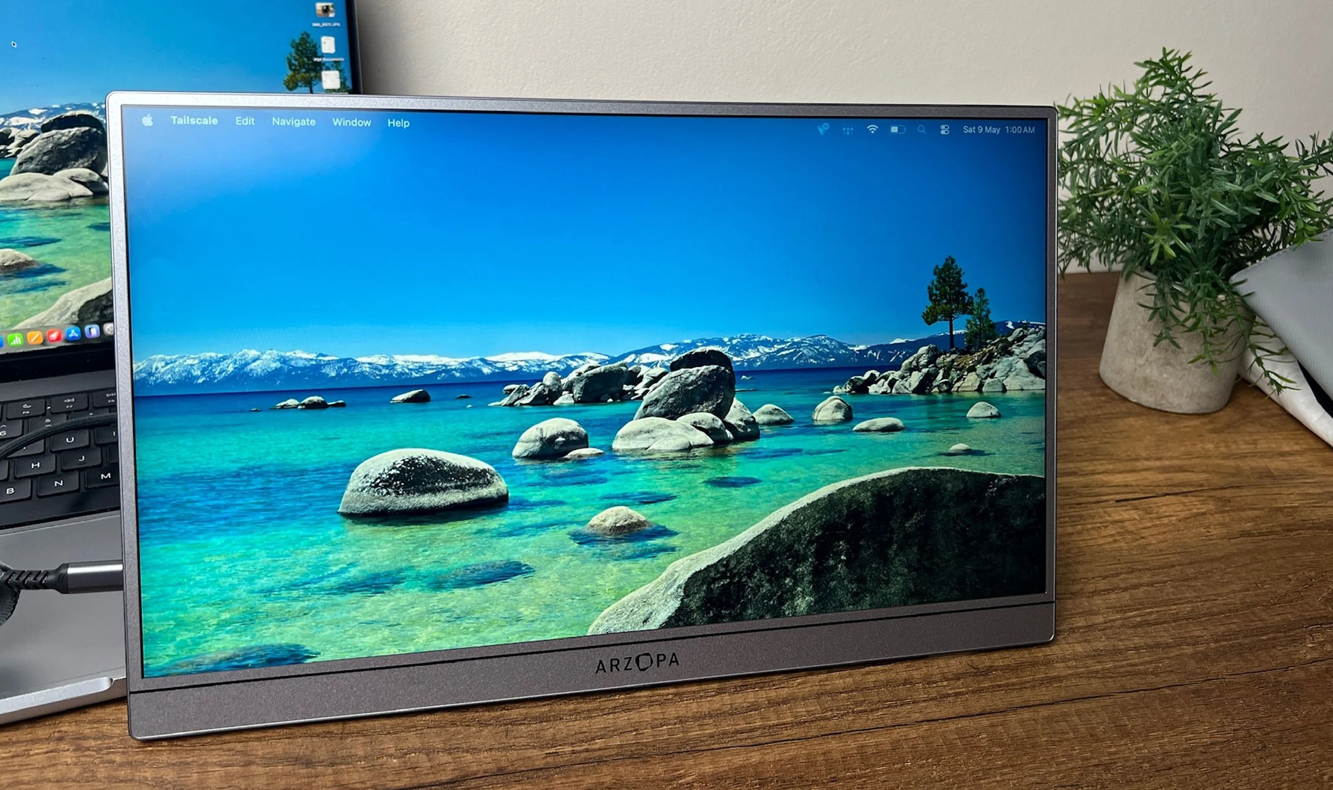 How Portable Gaming Monitors Are Squeezing High Refresh Rates Into Lighter Frames