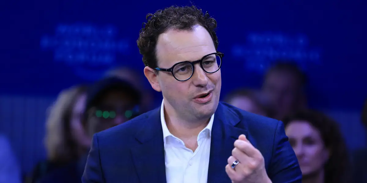 Claude’s New Legal Integrations Aim to Turn AI Into the Hub of Law Firm Workflows