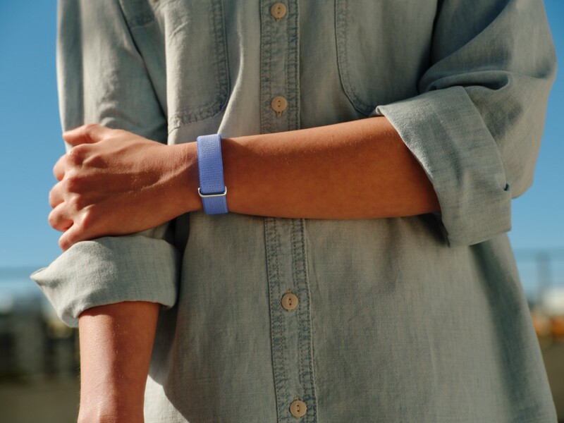 Fitbit Air’s $99 No-Subscription Strategy Takes Direct Aim at WHOOP
