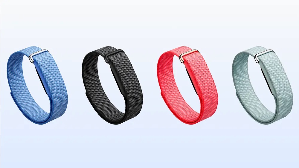 Why Google’s New Screenless Fitbit Air Is Really About AI Health Coaching