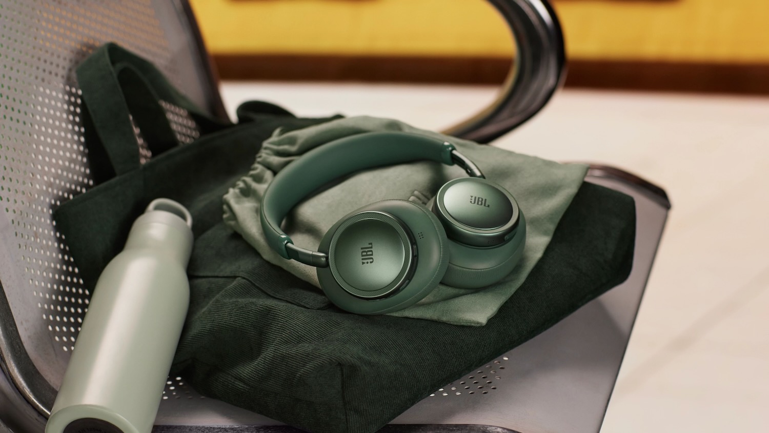 JBL Live 780NC and 680NC: Premium ANC Headphones for Different Listening Styles