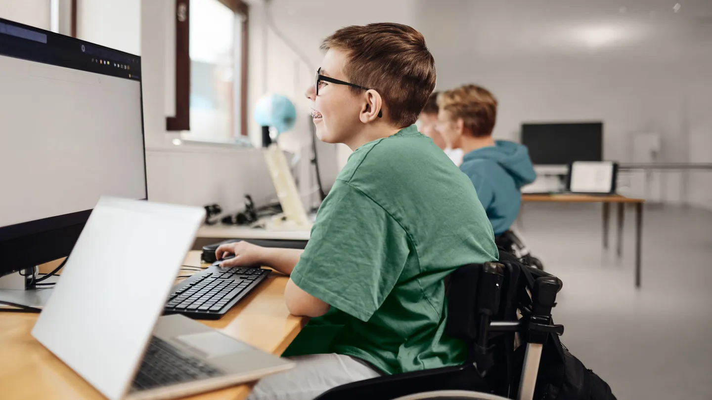Securing Workplace Accommodations for Muscular Dystrophy: A Practical Guide to Your Rights and Support