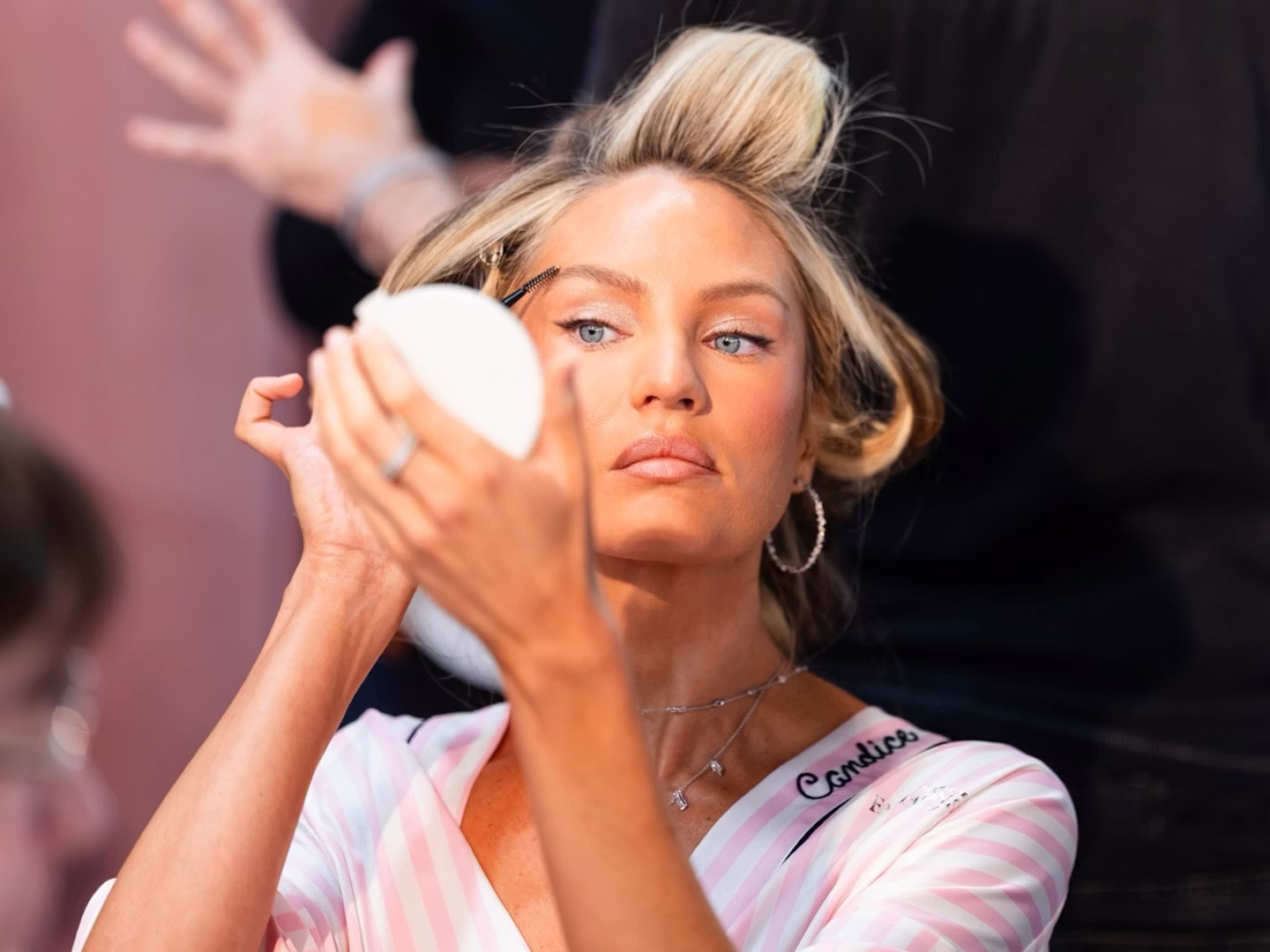 The Victoria's Secret Angel Makeup Look Is Back—Here’s How to Master It