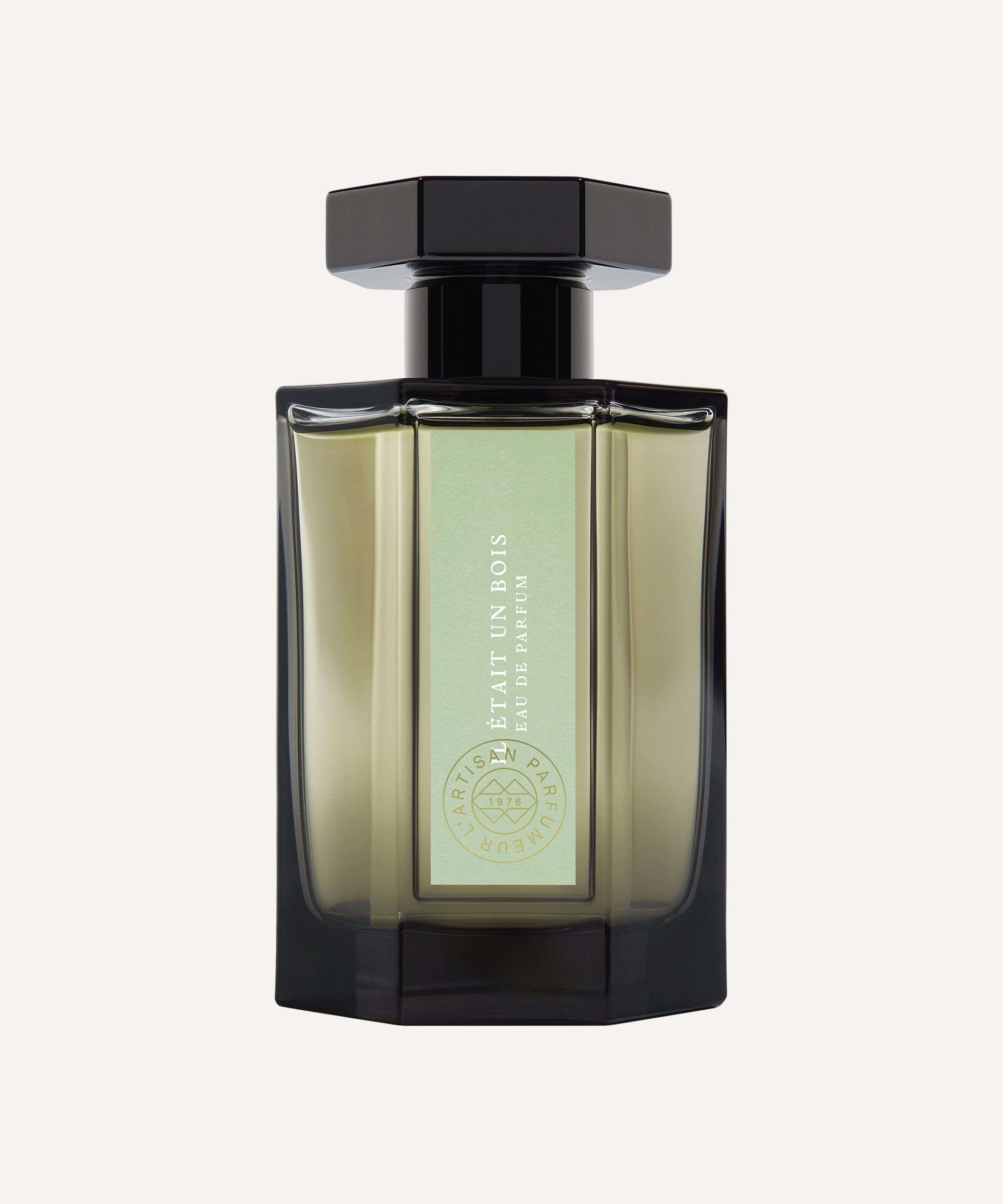 Why Women Are Ditching Floral Perfumes for Men's Fragrances—and Getting More Compliments