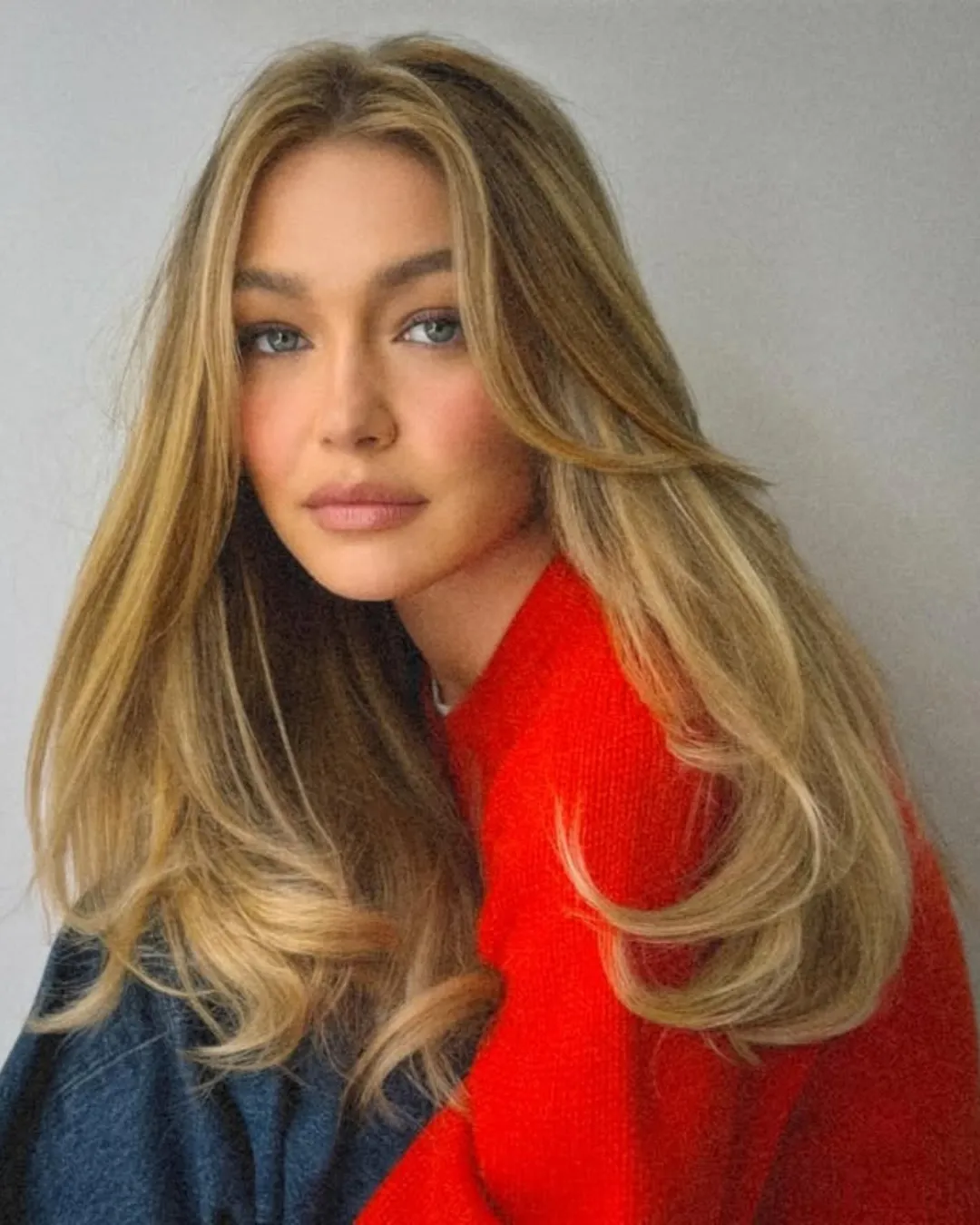 The Messy Girl Aesthetic Is Taking Over: How to Master Tousled Hair and Effortless Makeup