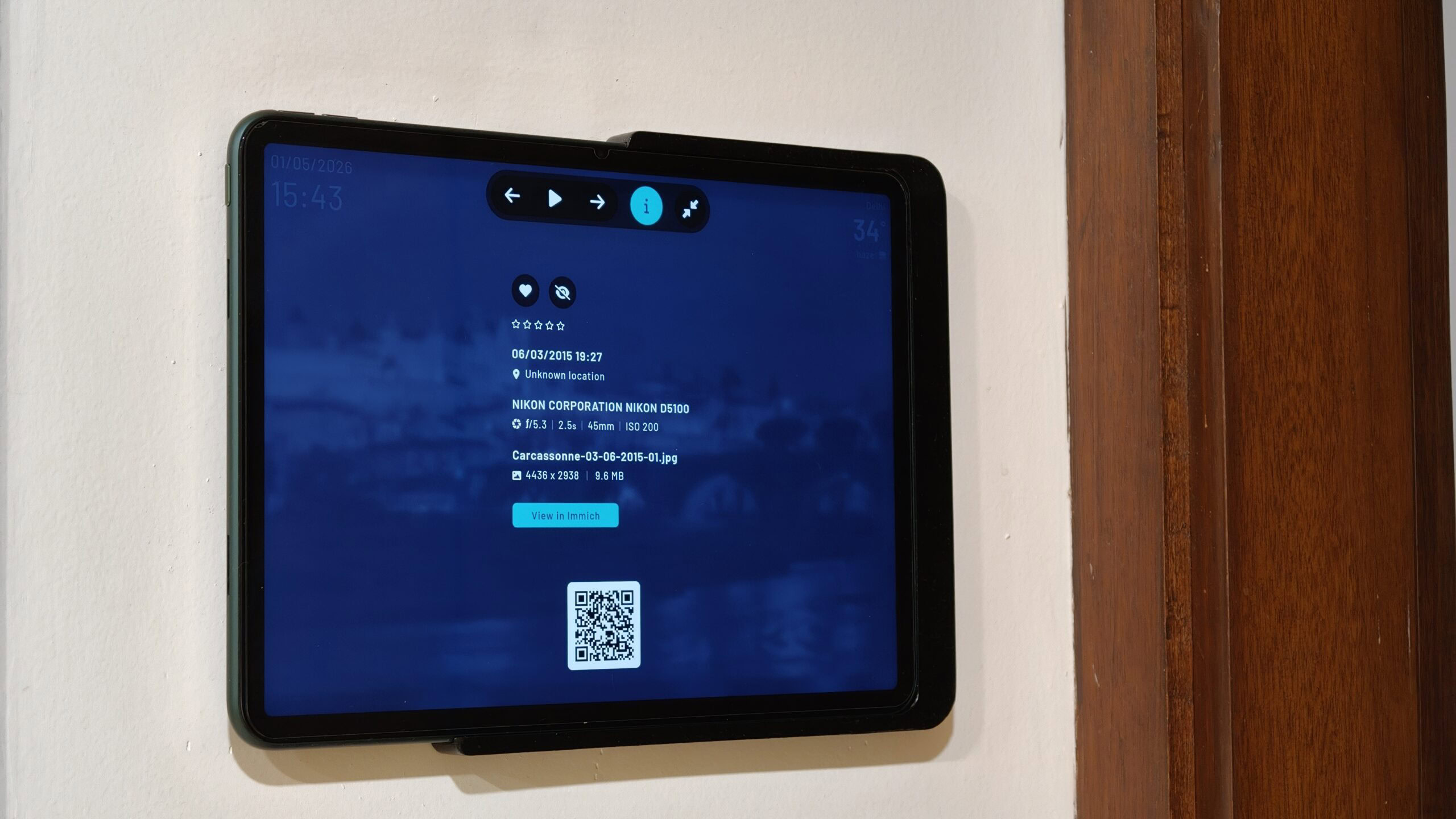 Turn Your Old Tablet Into a Smart Kitchen Assistant or Photo Display