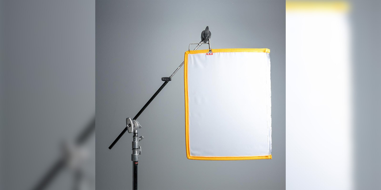 Carbon Fiber vs. Stainless Steel: Choosing the Right Support System for Location Shoots