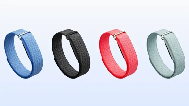 Screenless Health Trackers Are the New Minimalist Wearables—Why Simplicity Wins
