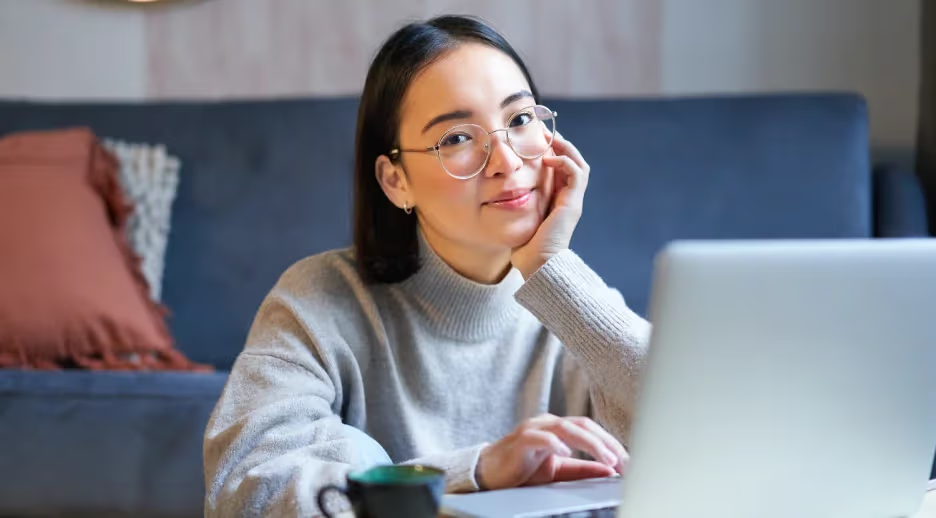 Do Blue Light-Blocking Glasses Actually Work for Screen Fatigue and Sleep?