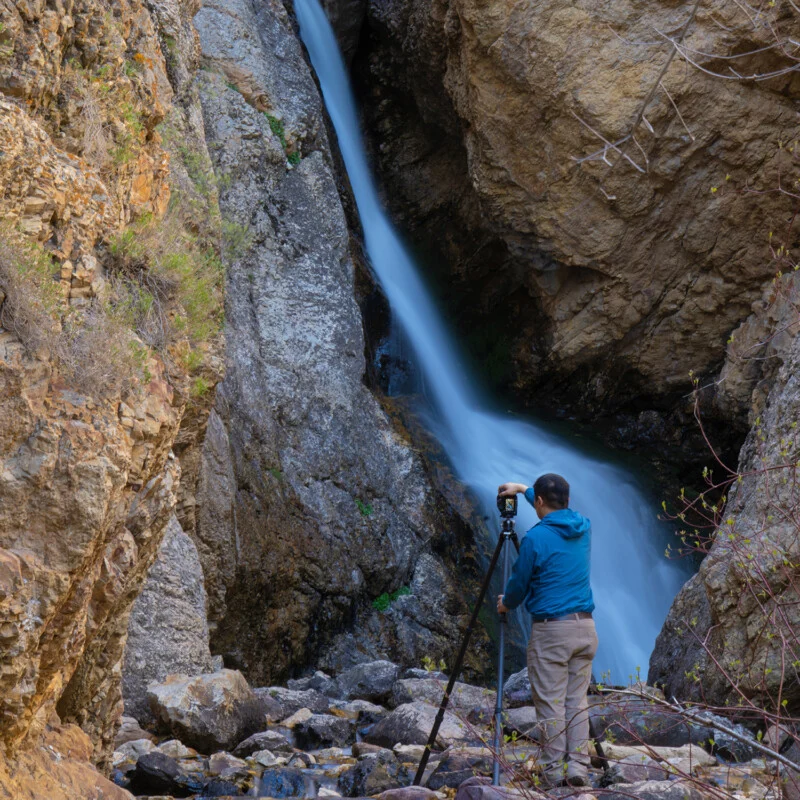 Carbon Fiber vs. Stainless Steel: Choosing the Right Support System for Location Shoots