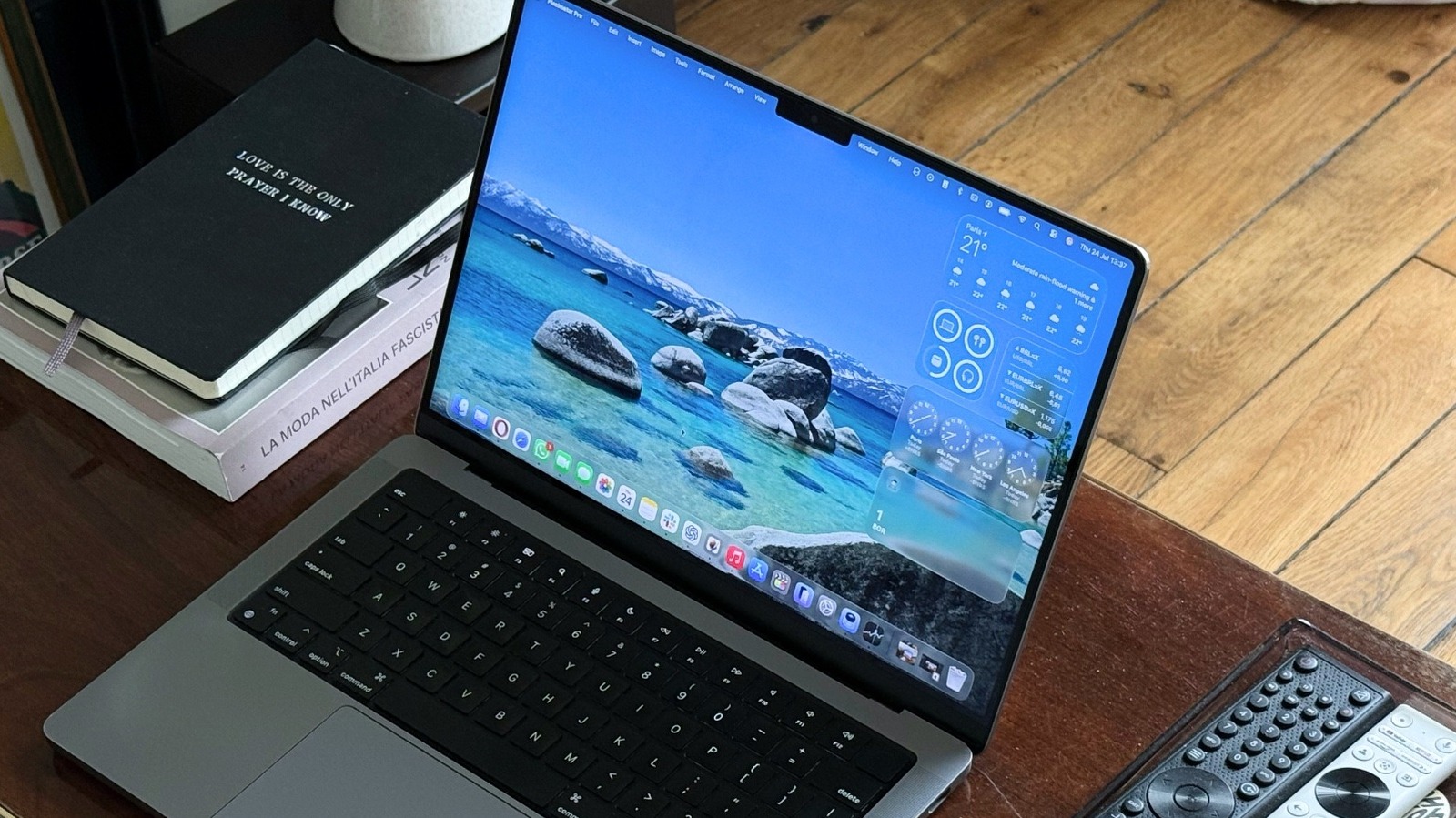 macOS 27 Refines Liquid Glass, Boosts Battery Life, and Finally Upgrades Siri