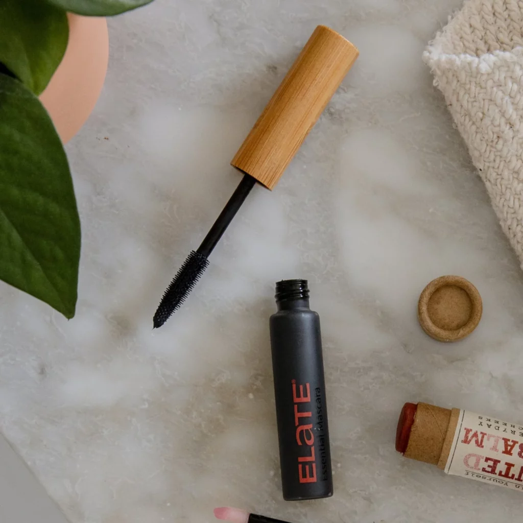 Clean Mascaras That Actually Work: Long Lashes Without the Microplastic Guilt