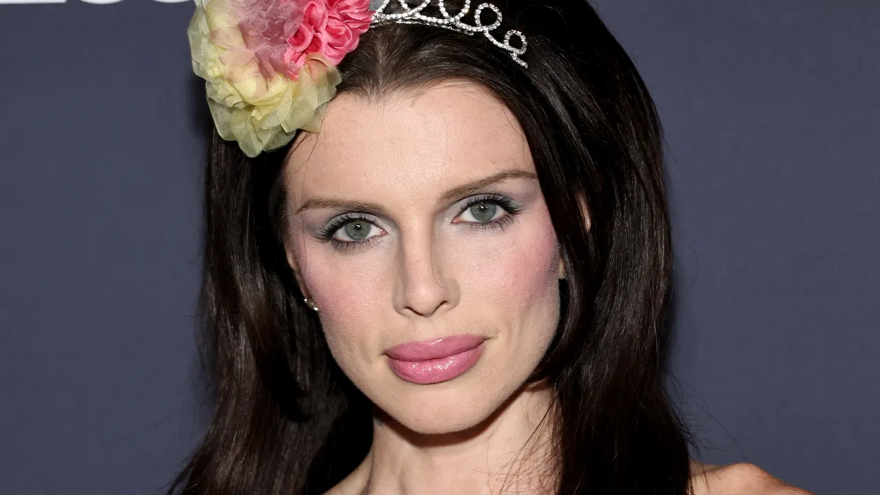 Recreate Celebrity Makeup Moments: From ‘90s Grunge to Pageant Queen Glam