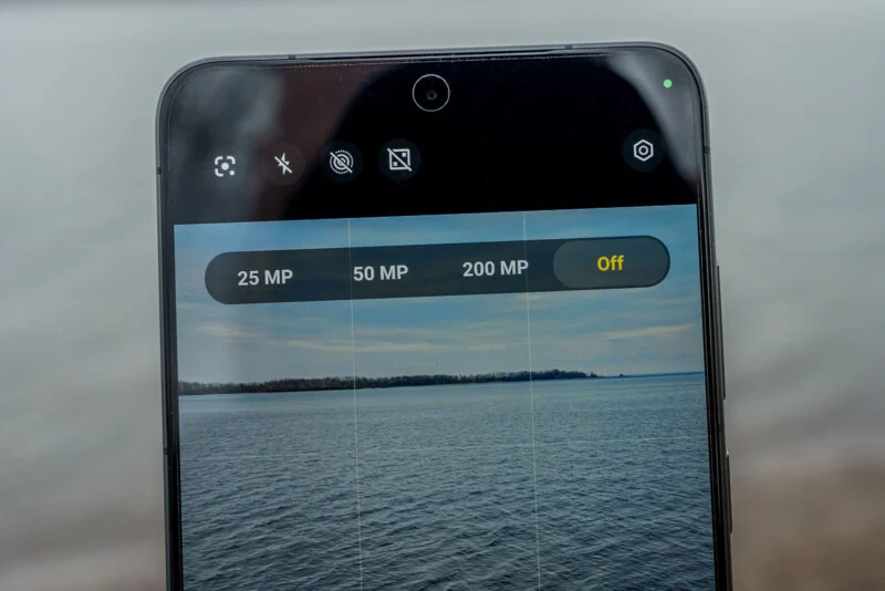 Vivo X300 Ultra vs X300 FE: Which Flagship Gives You More Camera Versatility for the Price?