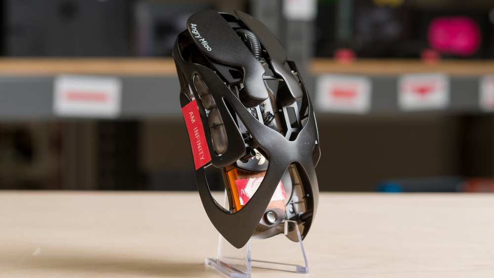 Pulsar X2N CrazyLight vs AM INFINITY: Ultra-Light Wireless Mice for Precision-Driven Play
