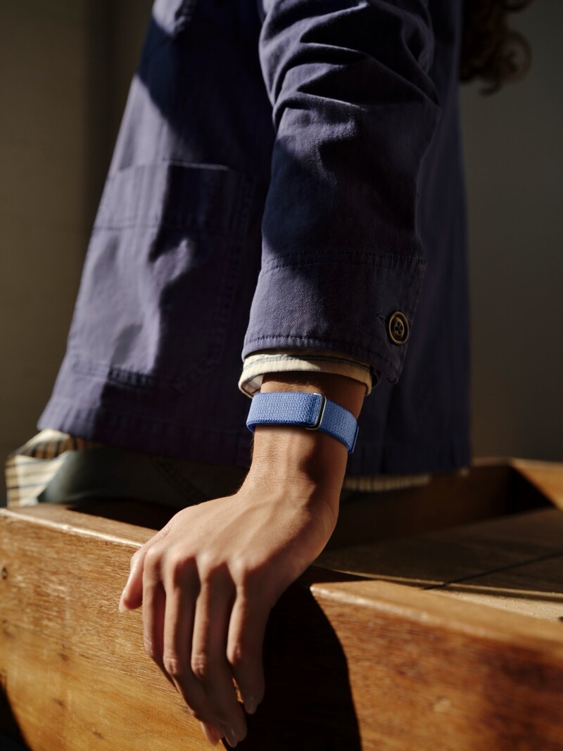 Fitbit Air’s $99 No-Subscription Strategy Takes Direct Aim at WHOOP
