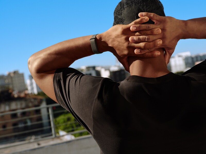 Fitbit Air’s $99 No-Subscription Strategy Takes Direct Aim at WHOOP