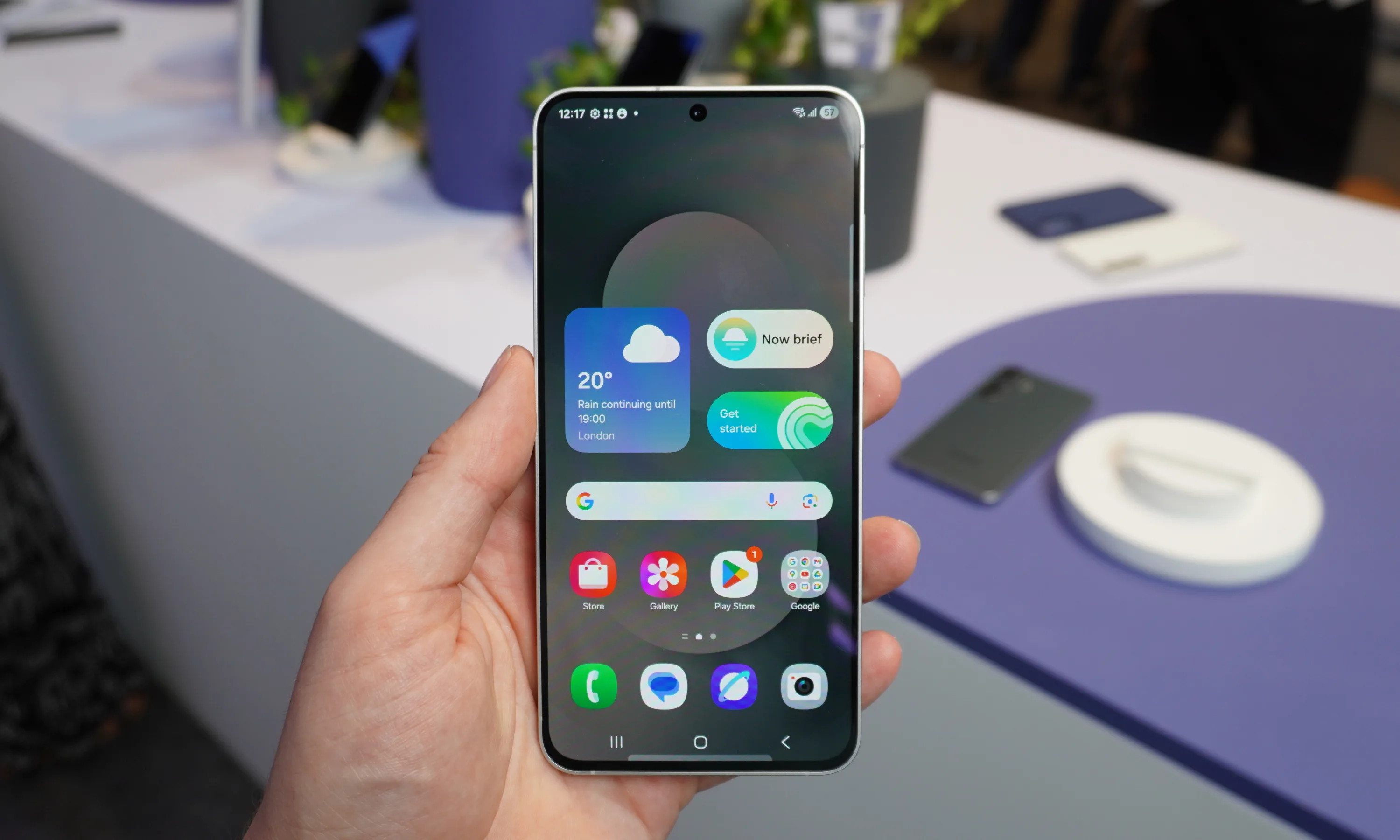 Honor 600 Pro vs Galaxy S25 FE: Dual 200MP Ambition Meets Samsung’s Affordable Flagship Formula