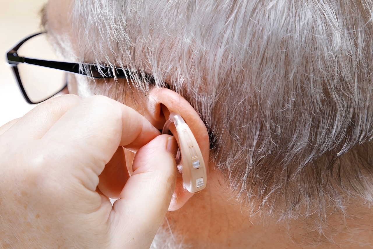 Medical Device Makers Are Betting Your Hearing Aids on Smartphone Apps—And It’s Backfiring